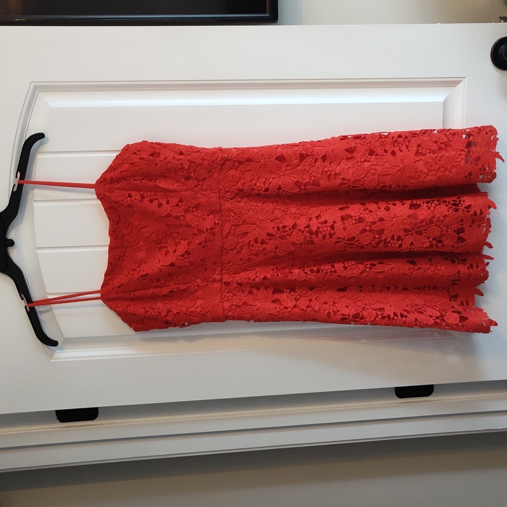 Soprano Red lace dress